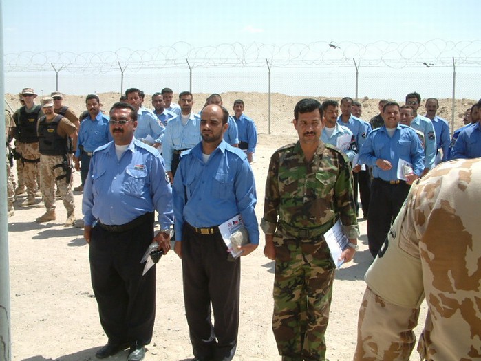 03_007_Další kurz Iráckých policistúů úspěšně ukončil. (7).J
