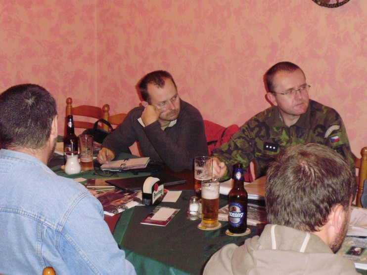 Kolín, 2008-11-01, schůze jednoty ČsOL, foto AZ (2).JPG