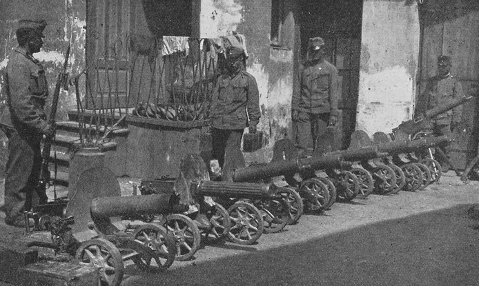 zabavené ruské kulomety 1915.jpg