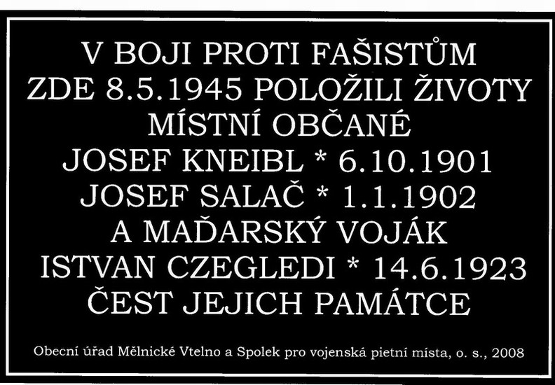 013 Nová pamětní deska na pomníček ve V. Vtelně.jpg