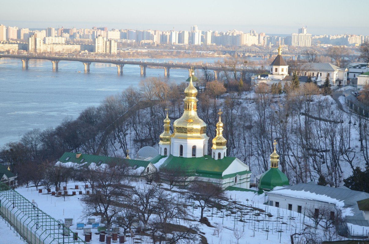 28 Panorama Kiev with Pecherska Lavra-panorama Kyjeva s Pecerskou lavrou