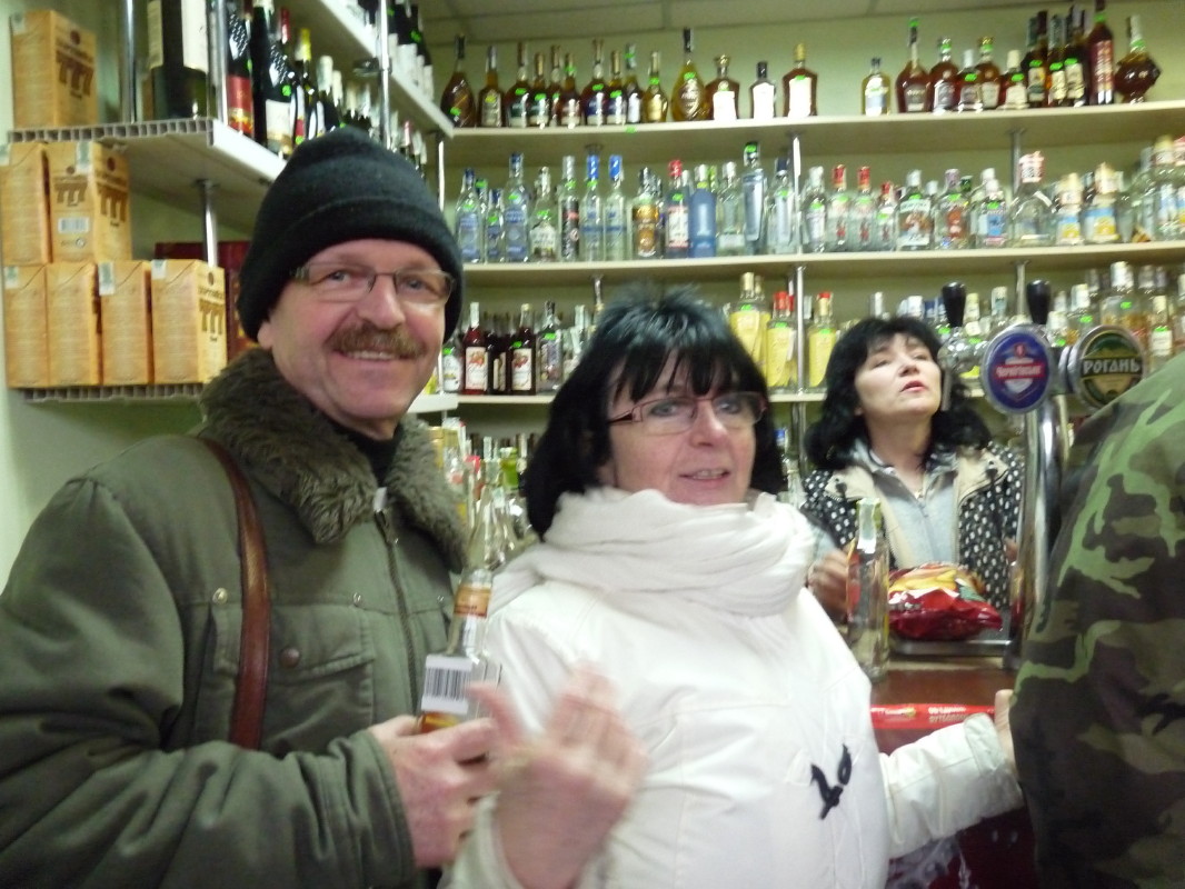 94 Charkov market still life with vodka-ziva vodka na Konnem Rynku - zatisi